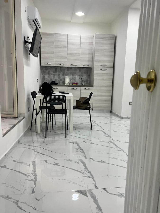 Diego_House Napoli Eksteriør bilde