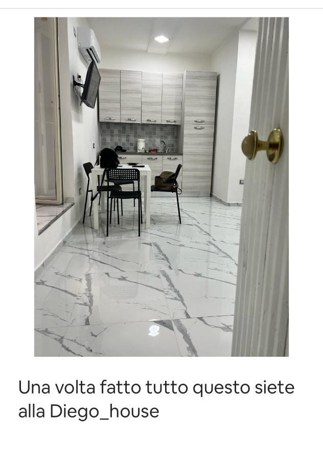 Diego_House Napoli Eksteriør bilde